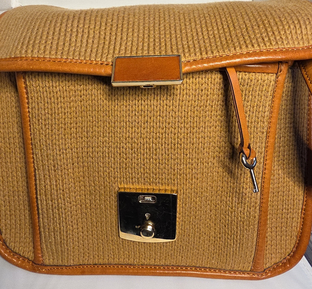 Vintage Chloé Woven Shoulder Bag with Leather Trim (And Hardware Film!) - Picture 14 of 16